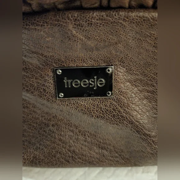 Treesje Brown leather with ruffle makeup bag pouch - Picture 3 of 9